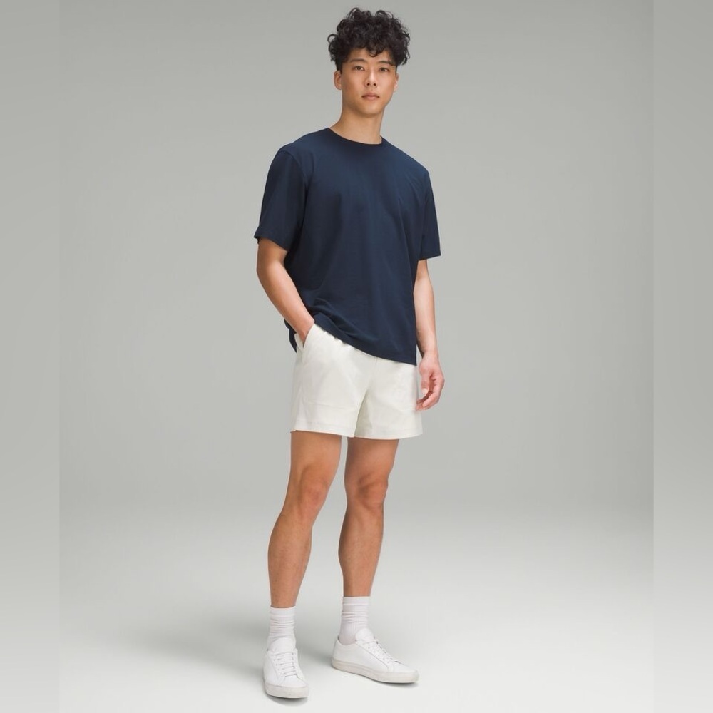 Lululemon Bowline Short 5” size medium woven